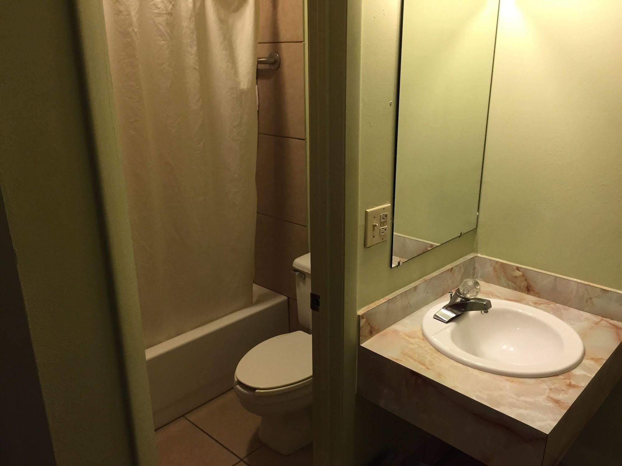 Sebring Inn Luaran gambar