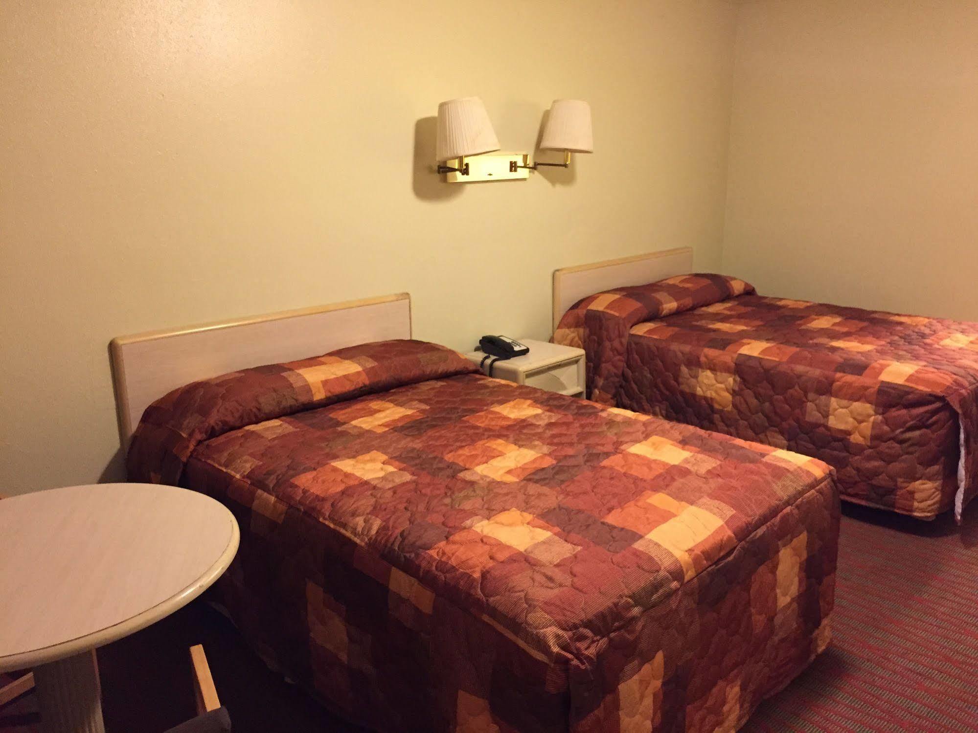 Sebring Inn Luaran gambar