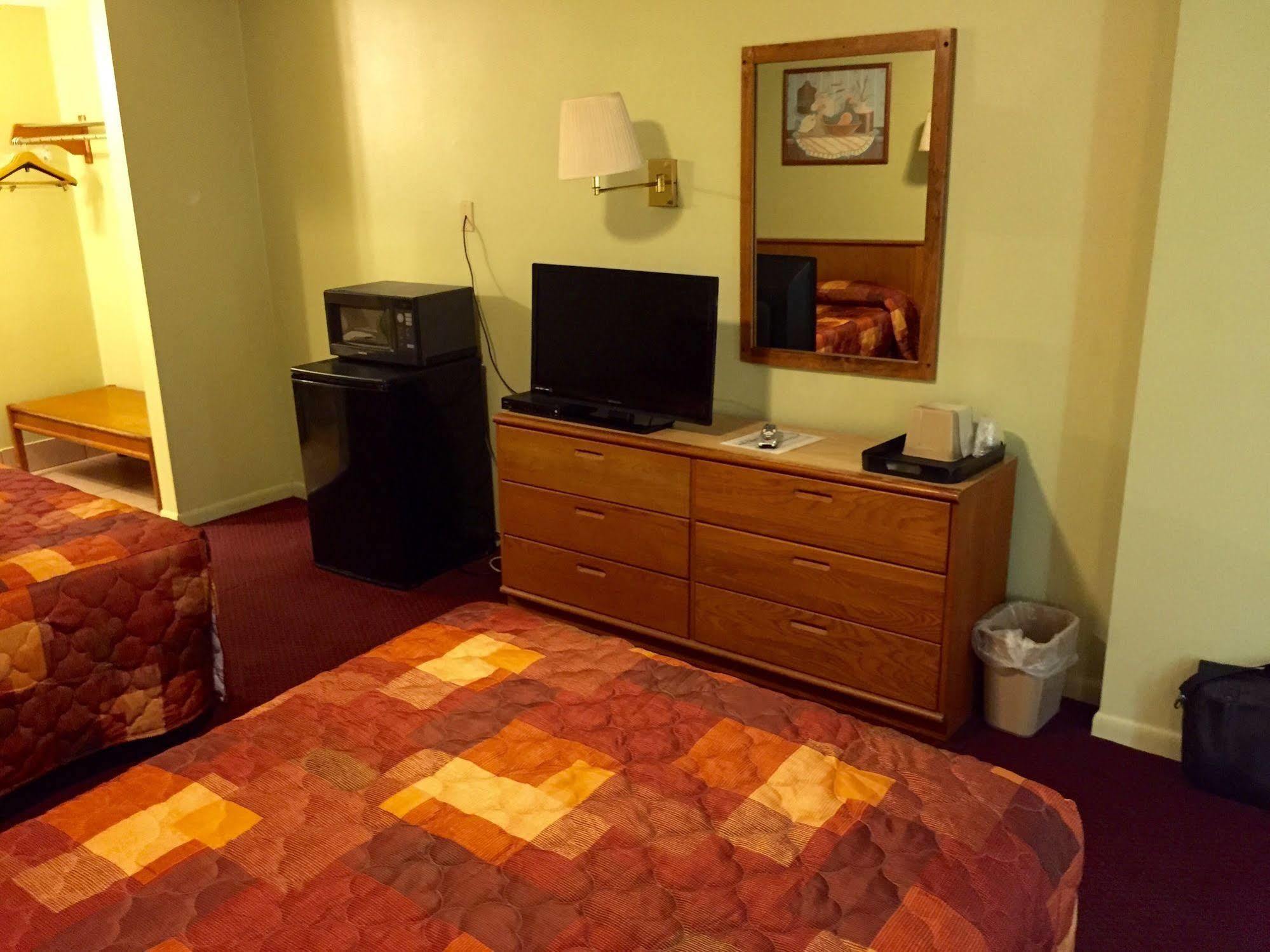 Sebring Inn Luaran gambar