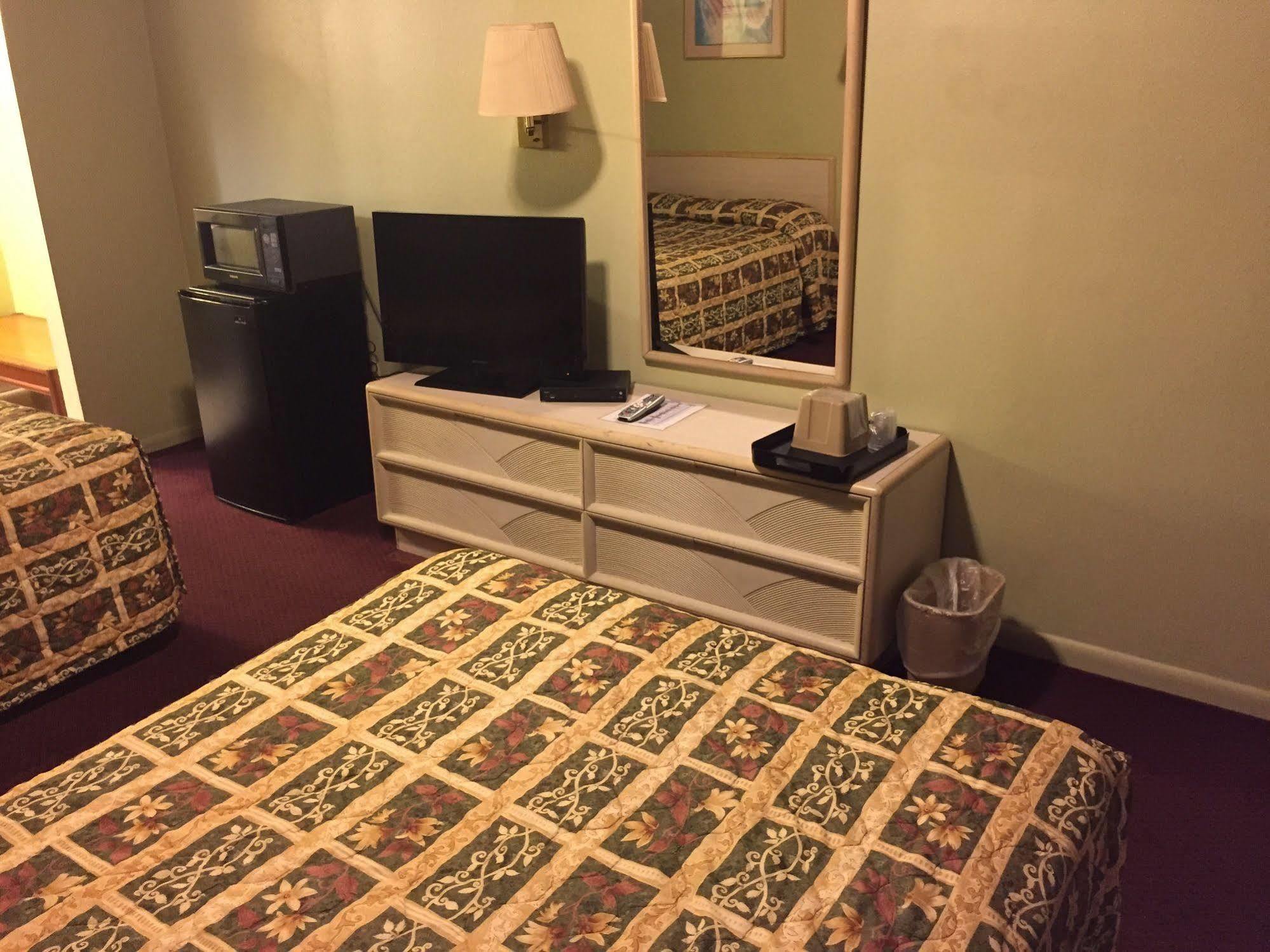 Sebring Inn Luaran gambar