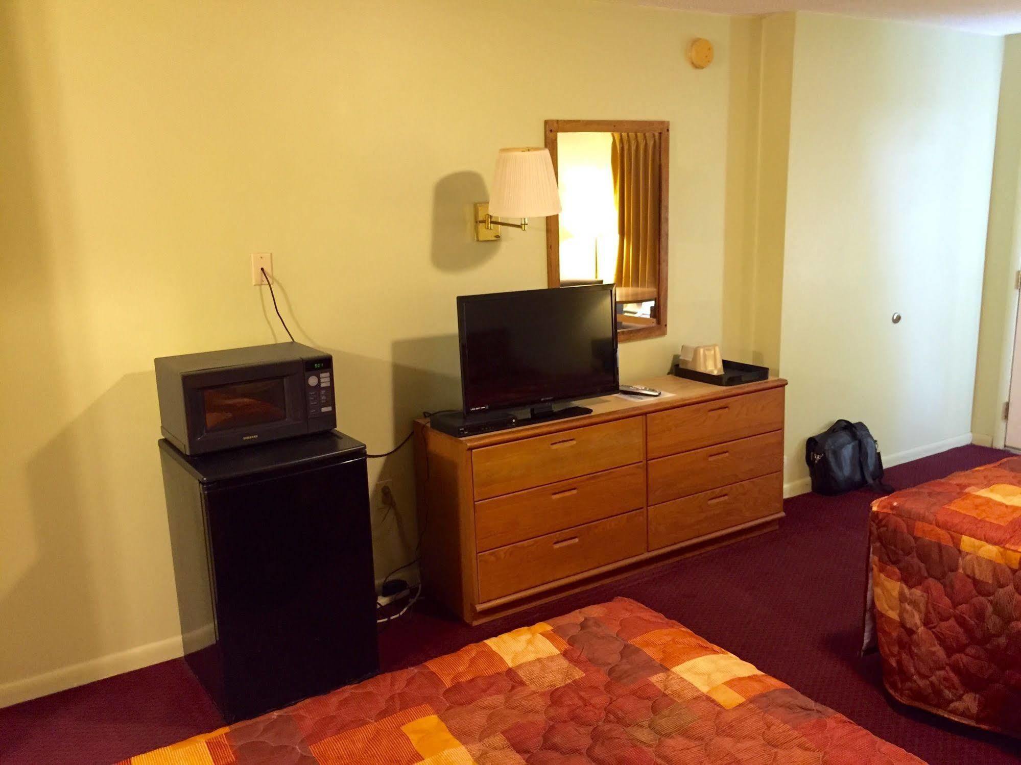 Sebring Inn Luaran gambar