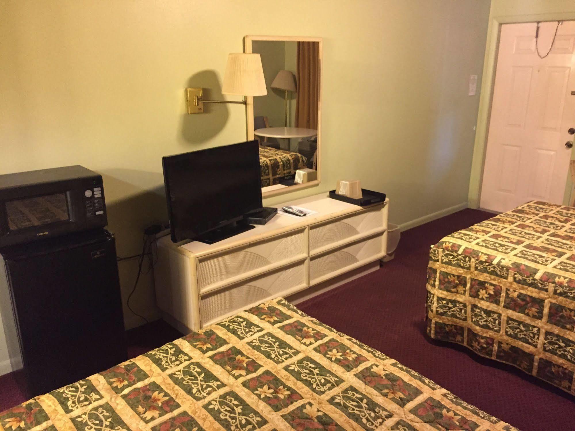 Sebring Inn Luaran gambar