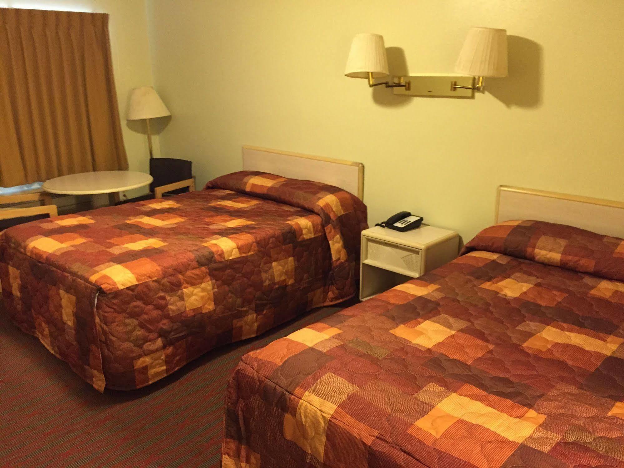 Sebring Inn Luaran gambar
