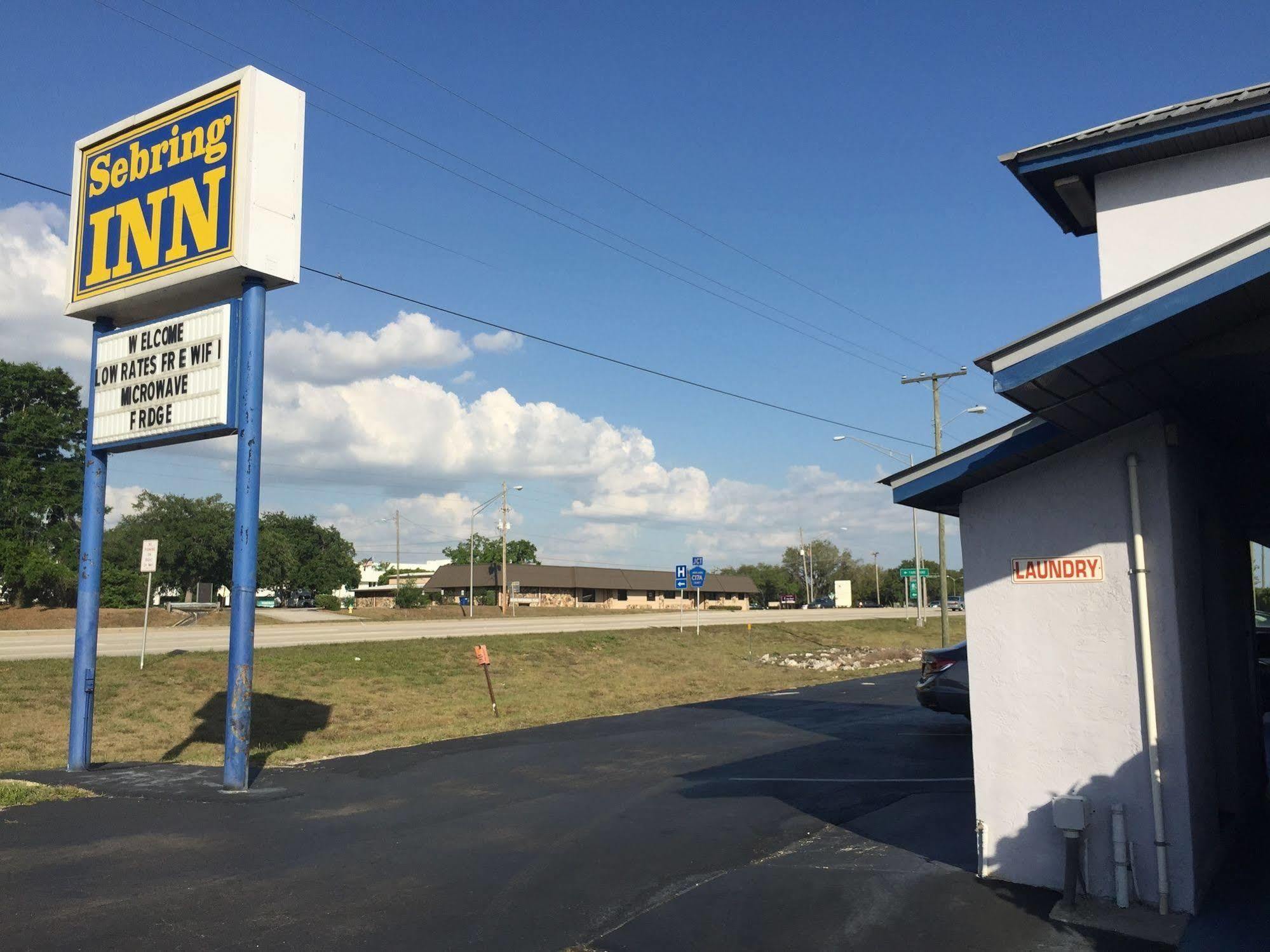 Sebring Inn Luaran gambar